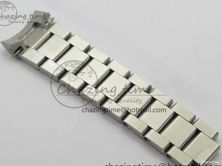 0121 Aqua Terra 150M 34mm Ladies SS VSF 1:1 Best Edition White Wave Dial RG Markers on SS Bracelet A WellDesigned 7928